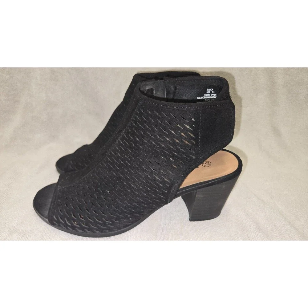 Massini Womens Black Peep-Toe Ankle Booties Size 7.5 EUC